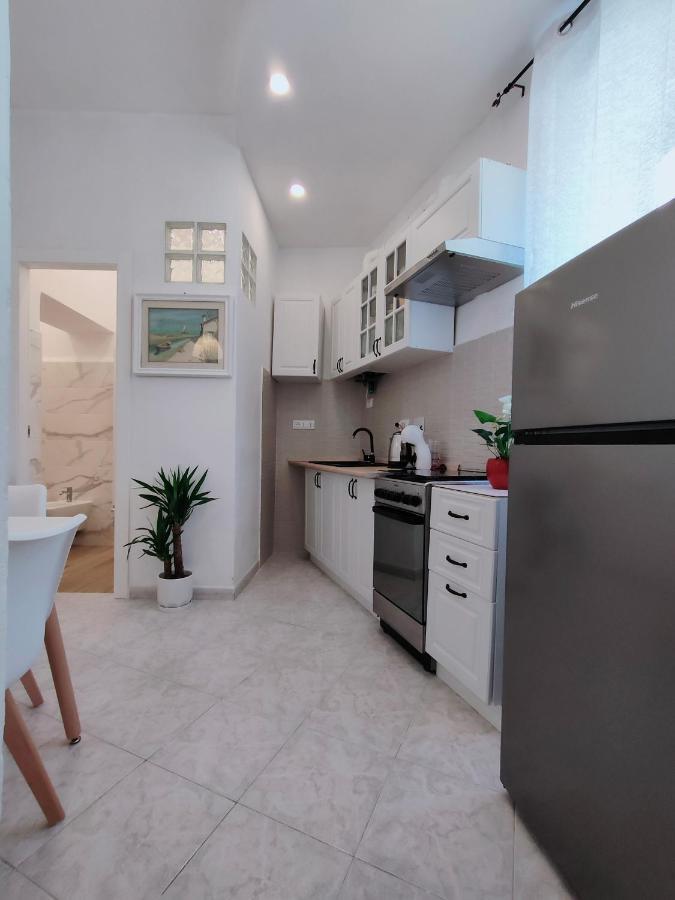Leni'S House Apartment La Spezia Bagian luar foto