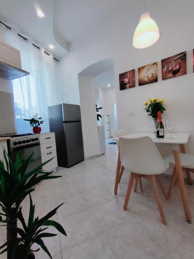 Leni'S House Apartment La Spezia Bagian luar foto
